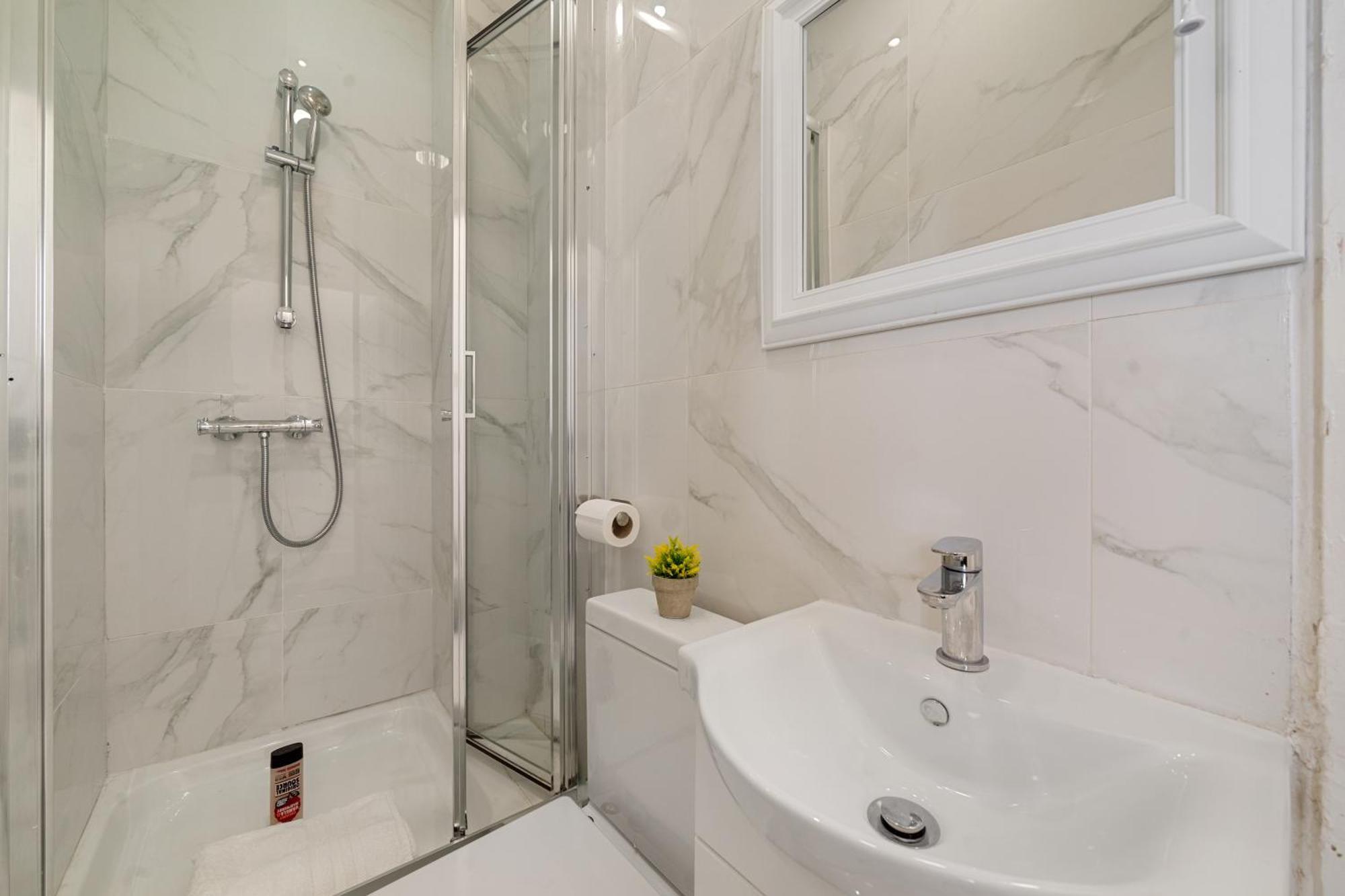 Spacious 3-Bedroom Residence In Exclusive Mayfair 7Gc London Exteriör bild